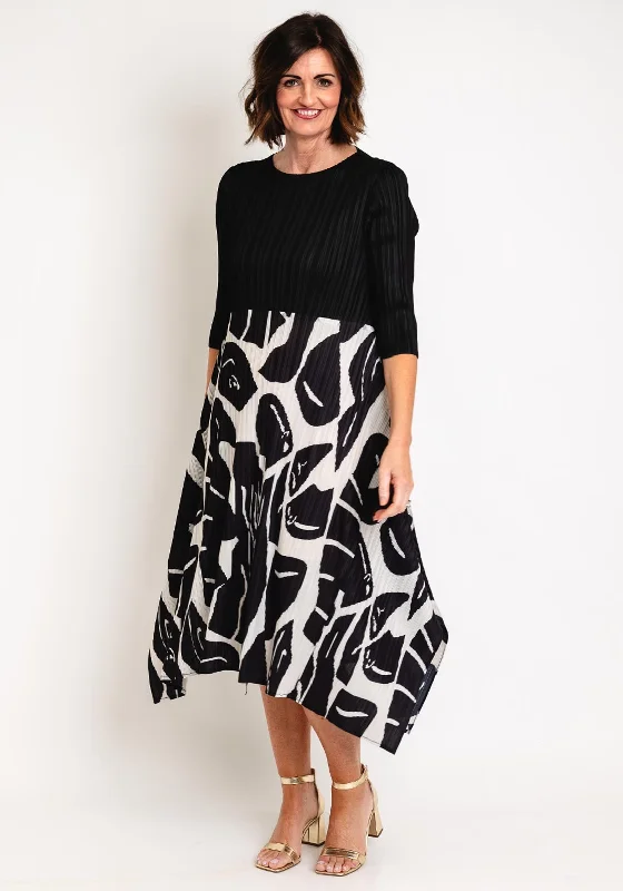 Thanny Pleated Abstract Print Midi Dress, Black Cozy T-shirt Midi Dress