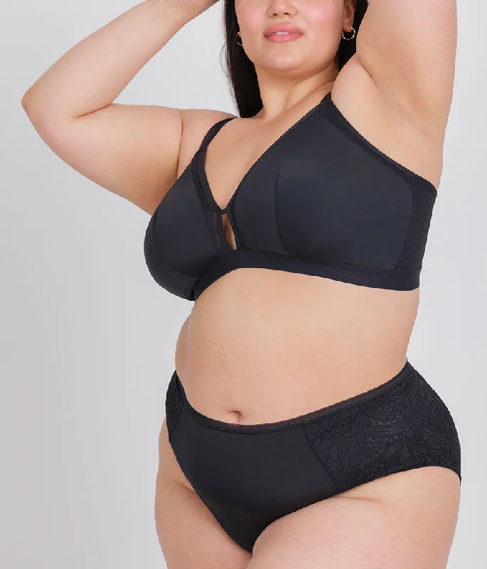 The Busty Bra: Jet Black Lightly Padded Bra