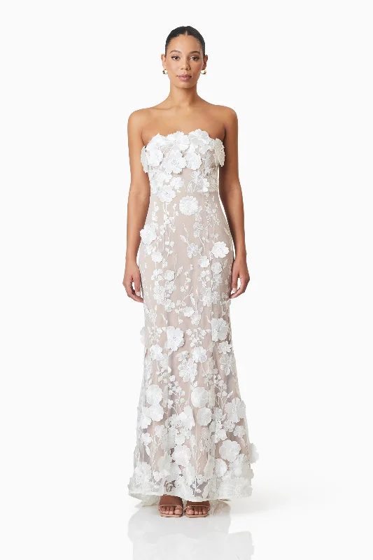 Tiana Floral Maxi Dress in White Comfortable Plunging Neckline Maxi Dress